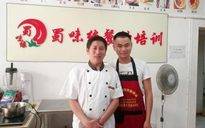 什么季節(jié)吃好火鍋?zhàn)詈?？吃火鍋有什么注意事?xiàng)？