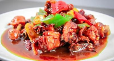 學(xué)會(huì)這道風(fēng)味炒雞的做法，家里來(lái)客買只雞就能招待，再也不愁了