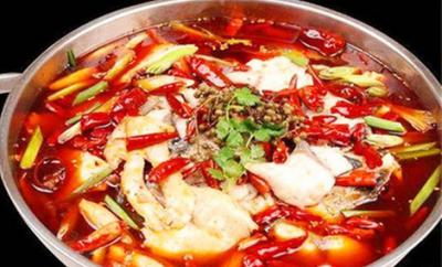 成都學(xué)火鍋魚技術(shù)培訓(xùn)哪里好？培訓(xùn)火鍋味型兌鍋技巧
