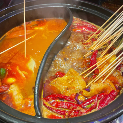 學串串香技術培訓多少錢？成都串串學校怎么樣？