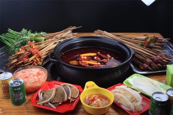 四川成都串串香培訓班哪家好？串串香底料技術培訓哪家好？